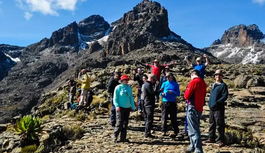 tk-tour-mount-kenya-hike-sirimon-route-4-day